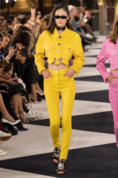 Look 39